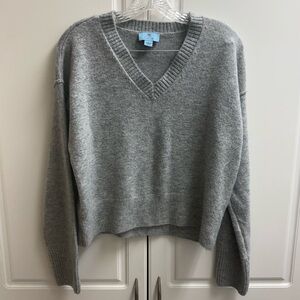 CeCe Cropped V Neck Sweater Large Gray Soft Knit Pullover
